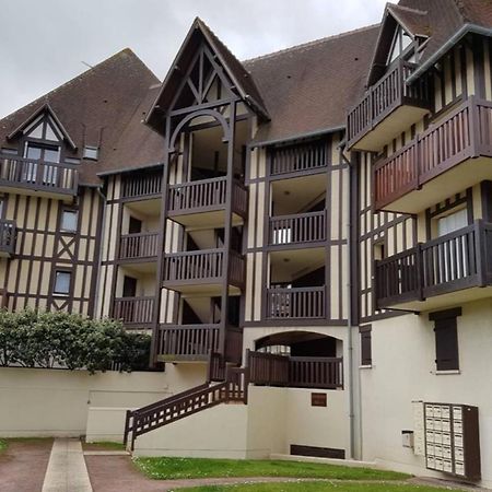 Apt With Balcony At 350 M From The Beach Cabourg Exterior foto