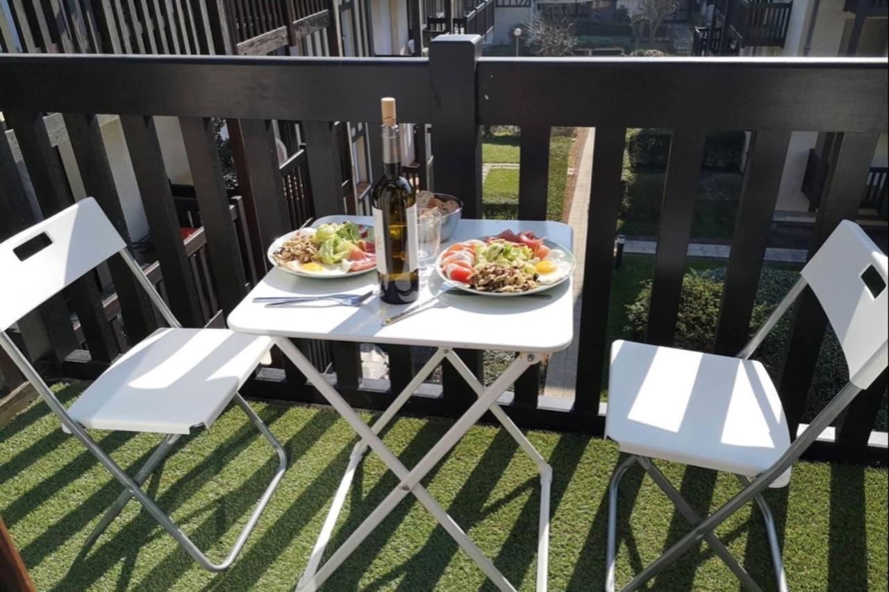 Apt With Balcony At 350 M From The Beach Cabourg Exterior foto